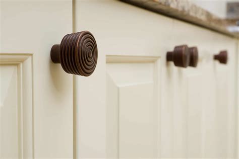 replacement cabinet door knobs